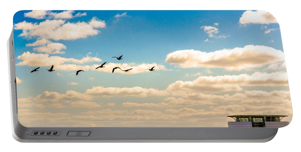Milwaukee Portable Battery Charger featuring the photograph Flying To Discovery by Wild Fotos