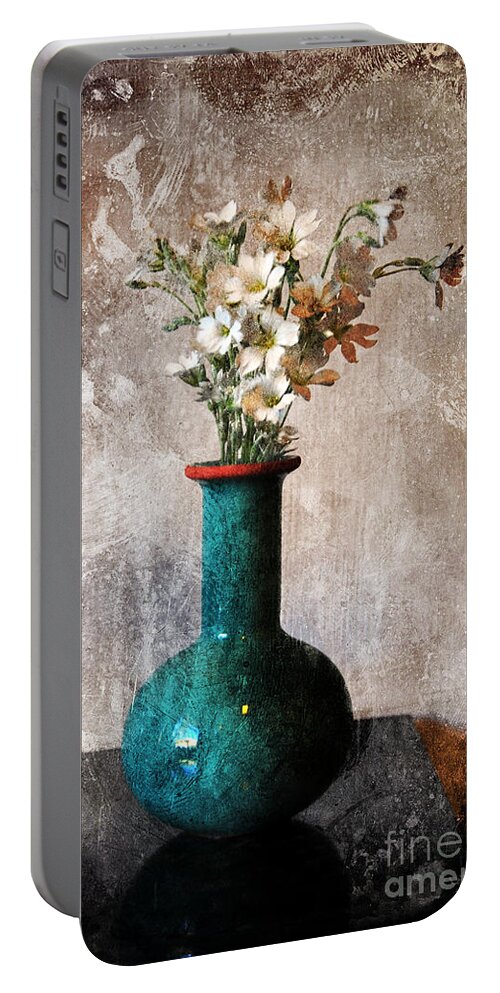Vase Portable Battery Charger featuring the photograph From the Garden by Randi Grace Nilsberg