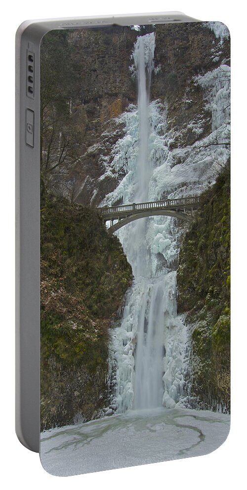 Frozen Multnomah Falls Portable Battery Charger featuring the photograph Frozen Multnomah Falls ffA by Todd Kreuter