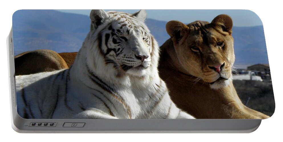 White Tiger Portable Battery Charger featuring the photograph Girlfriends Of The Wild by Kim Galluzzo Wozniak