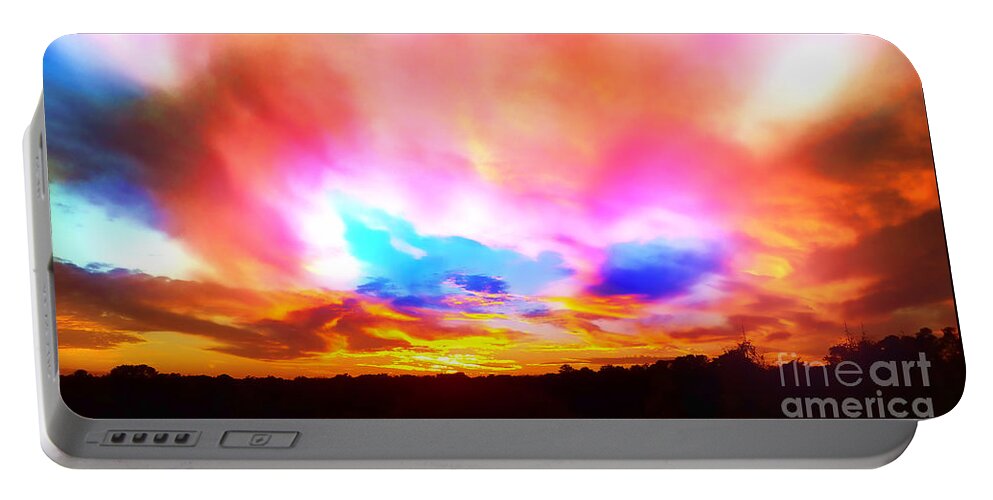 Beautiful Sunsets Portable Battery Charger featuring the photograph Glory Sunset by Pat Davidson