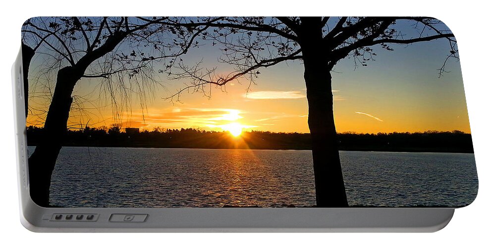 Sunsets Portable Battery Charger featuring the photograph Good Night Potomac River by Emmy Vickers