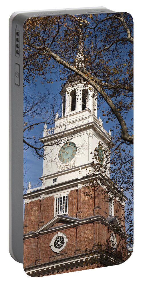 Philadelphia Portable Battery Charger featuring the photograph Independence Hall by Jennifer Ancker