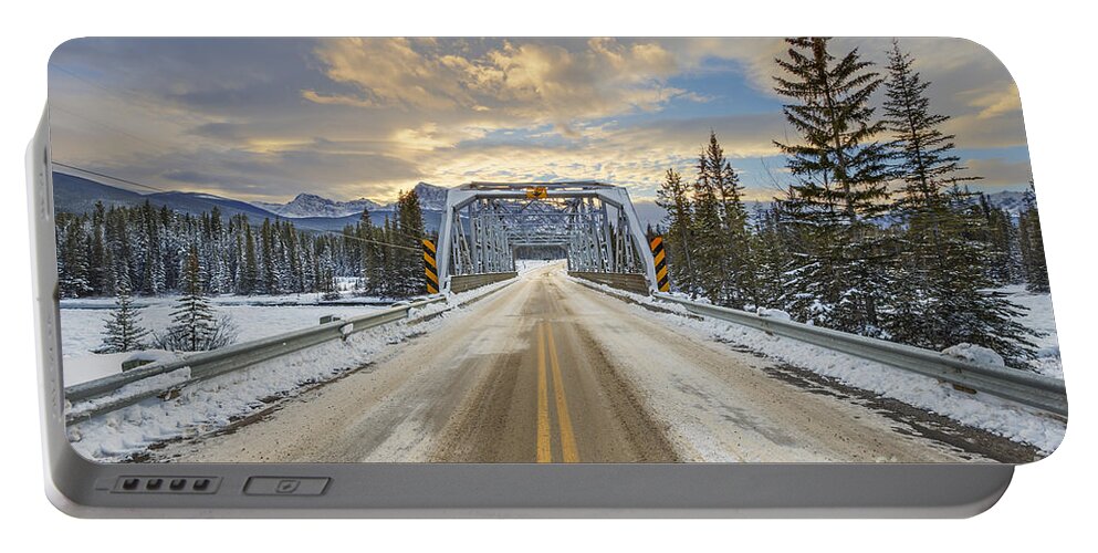 Banff Portable Battery Charger featuring the photograph Lead Me To The Light by Evelina Kremsdorf