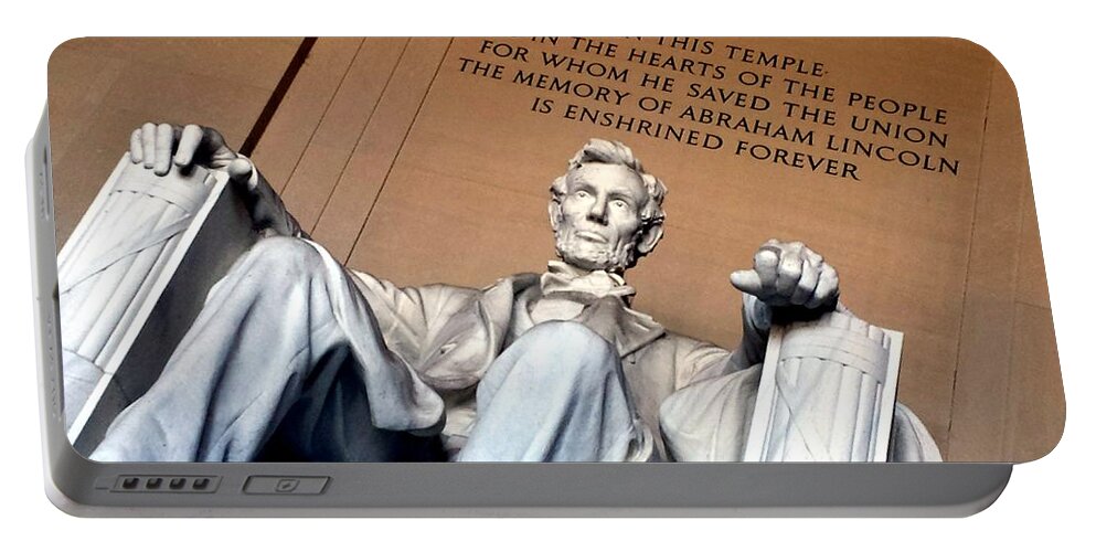 Washington Portable Battery Charger featuring the photograph Lincoln Memorial by Kenny Glover