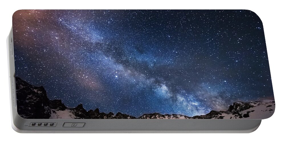 Colorado Portable Battery Charger featuring the photograph Mayflower Gulch Milky Way by Darren White