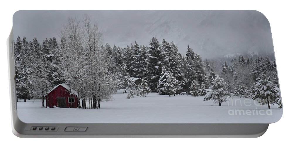 Montana Landscape Portable Battery Charger featuring the photograph Montana Morning by Diane Bohna