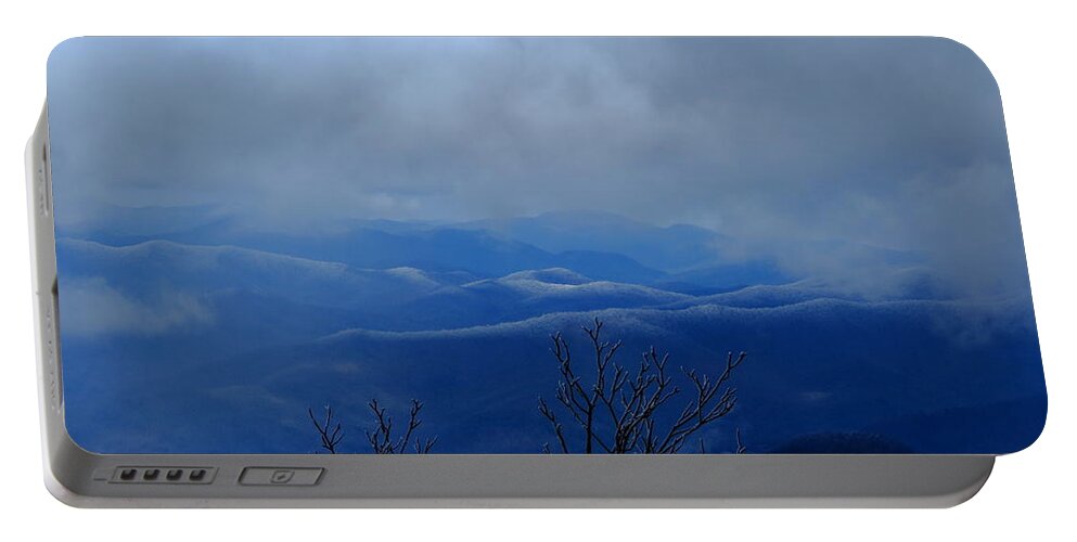 Landscape Portable Battery Charger featuring the photograph Mountains And Ice by Daniel Reed