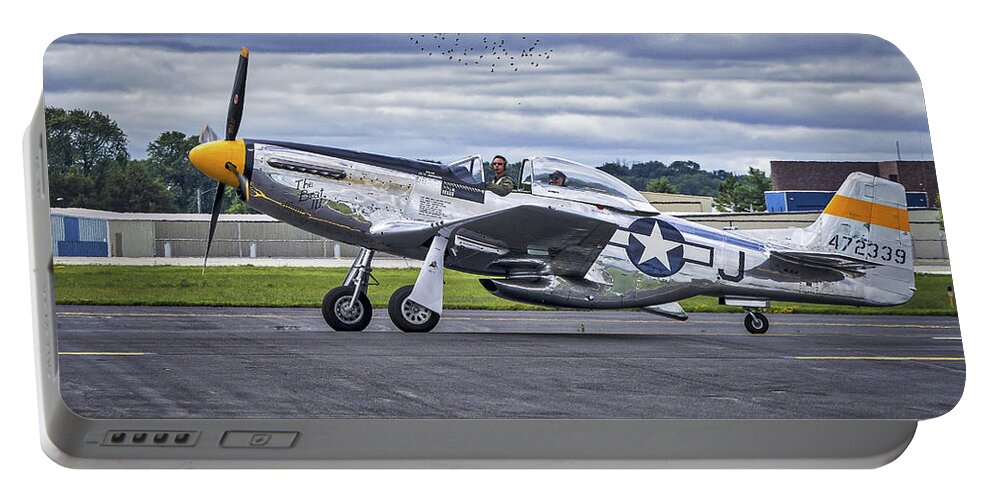 Airport Portable Battery Charger featuring the photograph Mustang P51 by Steven Ralser