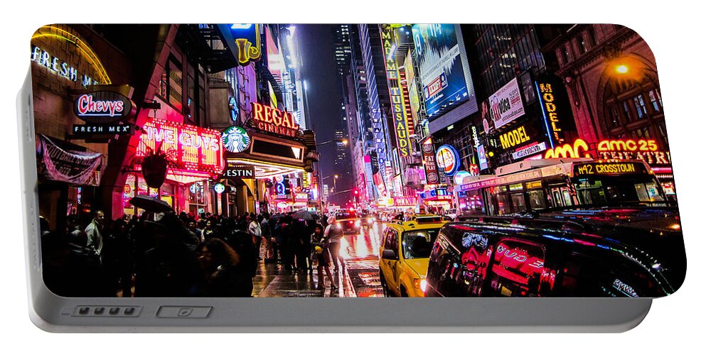 Night Portable Battery Charger featuring the photograph New York City Night by Nicklas Gustafsson