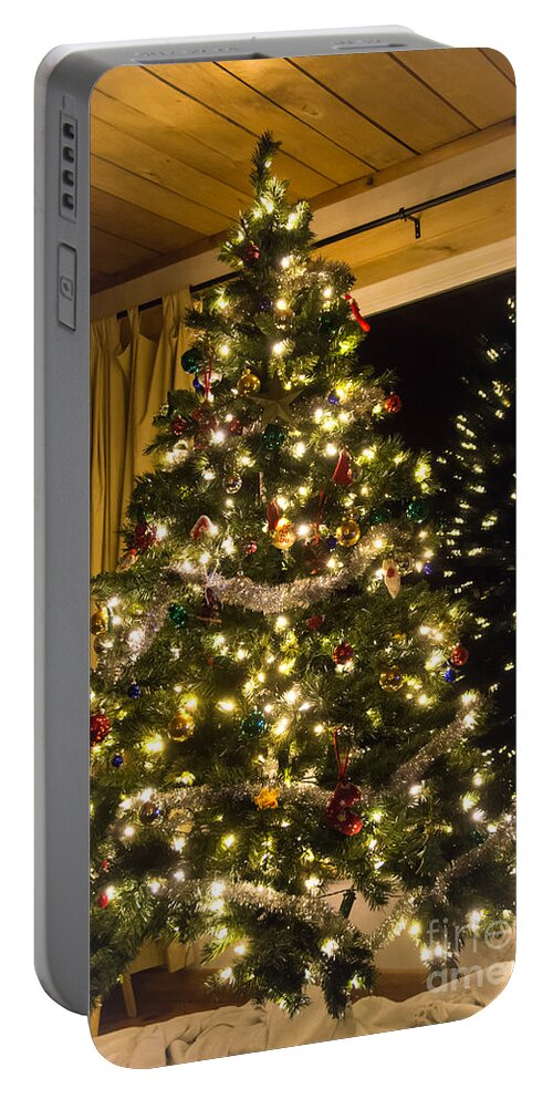  Portable Battery Charger featuring the photograph Oh Christmas Tree by Cheryl Baxter