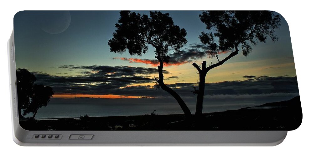 Ventura Portable Battery Charger featuring the photograph Pacific Evening by Michael Gordon