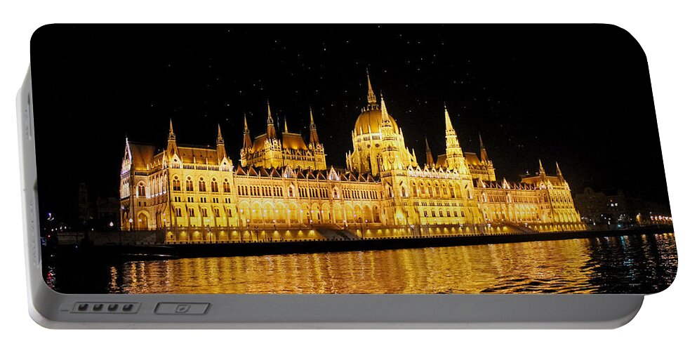 Hungary Portable Battery Charger featuring the photograph Parliament Building at Night by Tony Murtagh