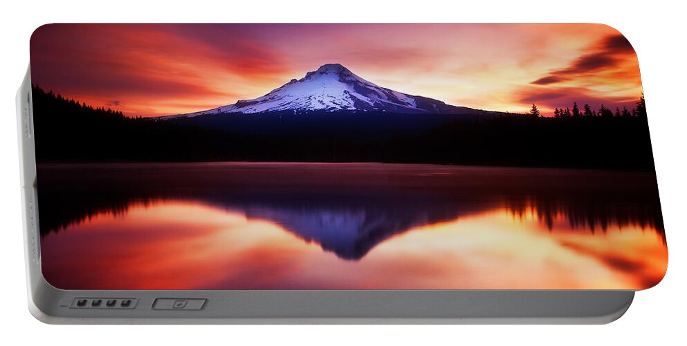 Trillium Lake Portable Battery Charger featuring the photograph Peaceful Morning on the Lake by Darren White