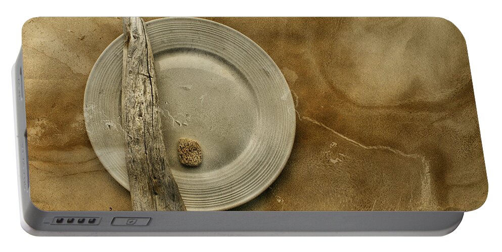 Beige Portable Battery Charger featuring the photograph Sea Plate - sp9b5b by Variance Collections