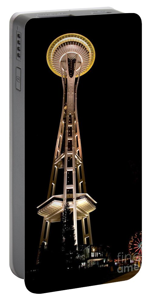 City Portable Battery Charger featuring the photograph Seattle Space Needle at Night by David Smith