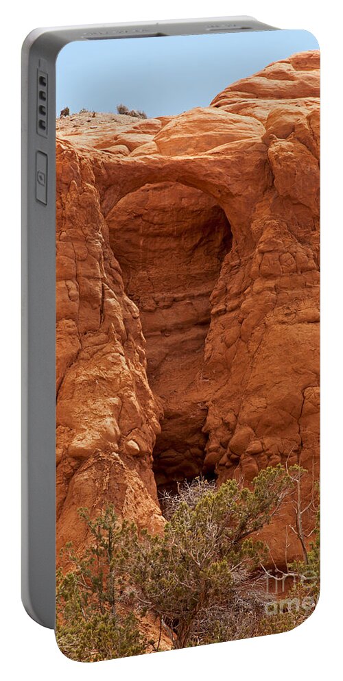 Cannonville Portable Battery Charger featuring the photograph Shakespeare Arch by Fred Stearns