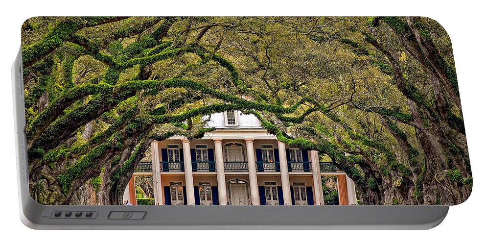 Oak Alley Plantation Portable Battery Charger featuring the photograph Southern Class by Steve Harrington