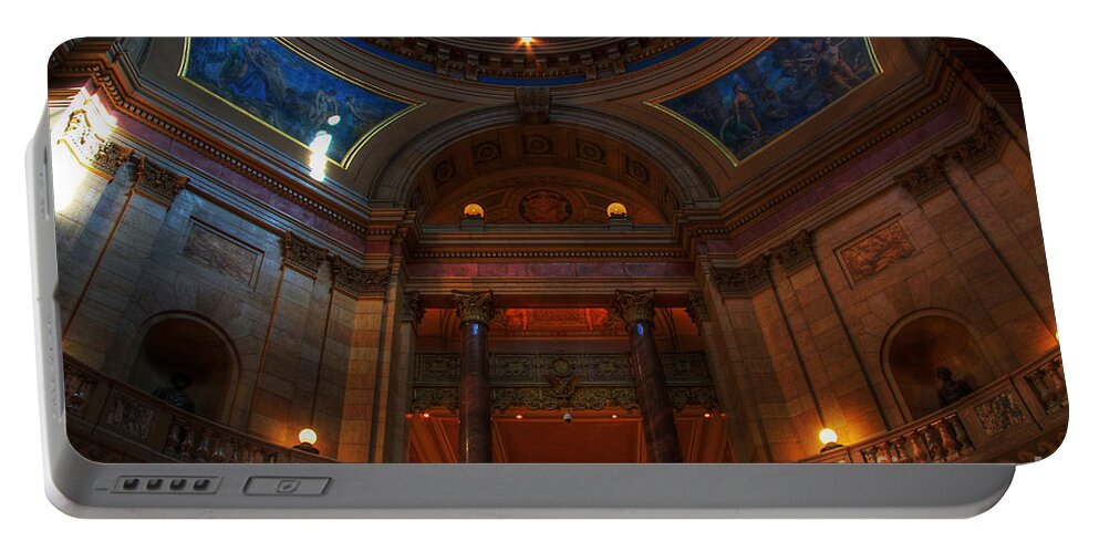 Minnesota Portable Battery Charger featuring the photograph State Capitol of Minnesota by Wayne Moran