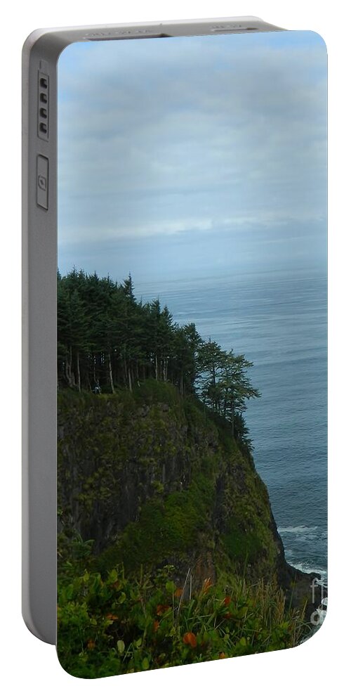 Oregon Portable Battery Charger featuring the photograph Summer Day by Gallery Of Hope 