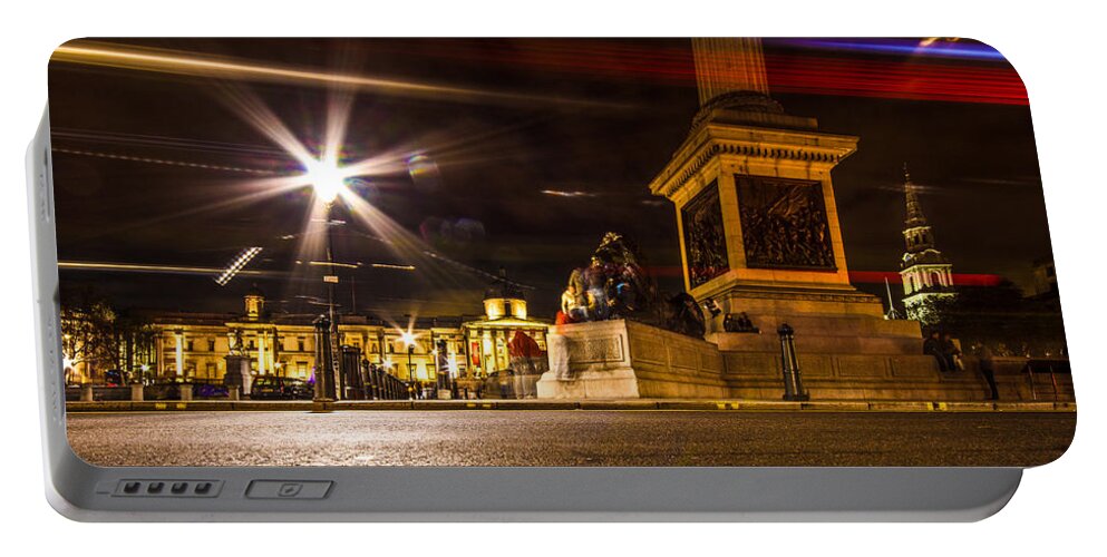 London Portable Battery Charger featuring the photograph Trafalgar Square by Dawn OConnor