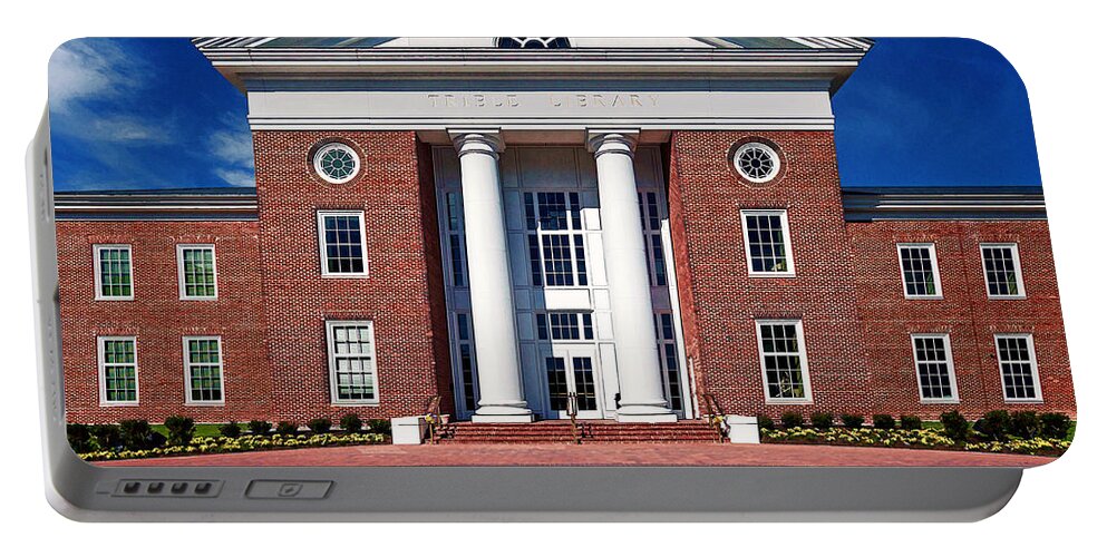 Cnu Portable Battery Charger featuring the photograph Trible Library Christopher Newport University by Jerry Gammon