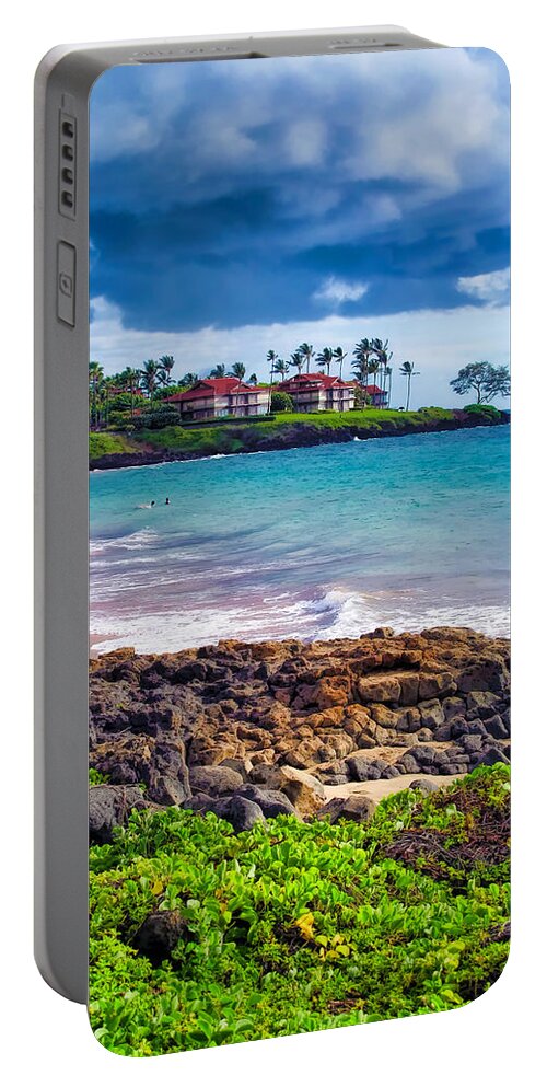 Hawaii Portable Battery Charger featuring the photograph Wailea Beach 6 by Dawn Eshelman