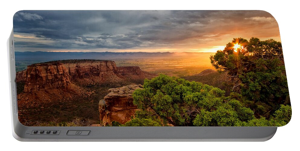Colorado National Monument Portable Battery Charger featuring the photograph Warm Glow on the Monument by Ronda Kimbrow