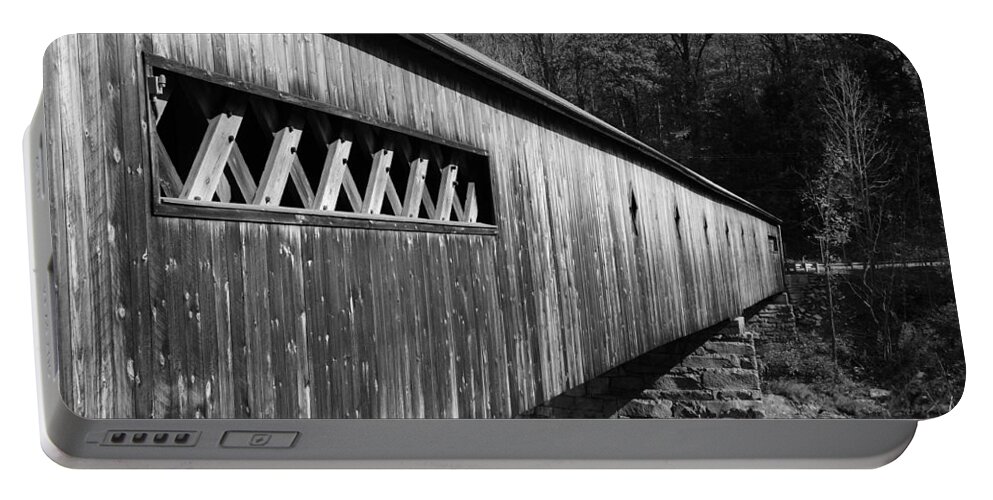 Vermont Portable Battery Charger featuring the photograph West Dummerston Covered Bridge by Luke Moore