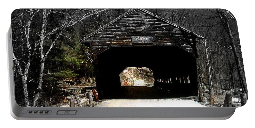 Covered Bridge Portable Battery Charger featuring the photograph Albany Covered Bridge by Marie Jamieson