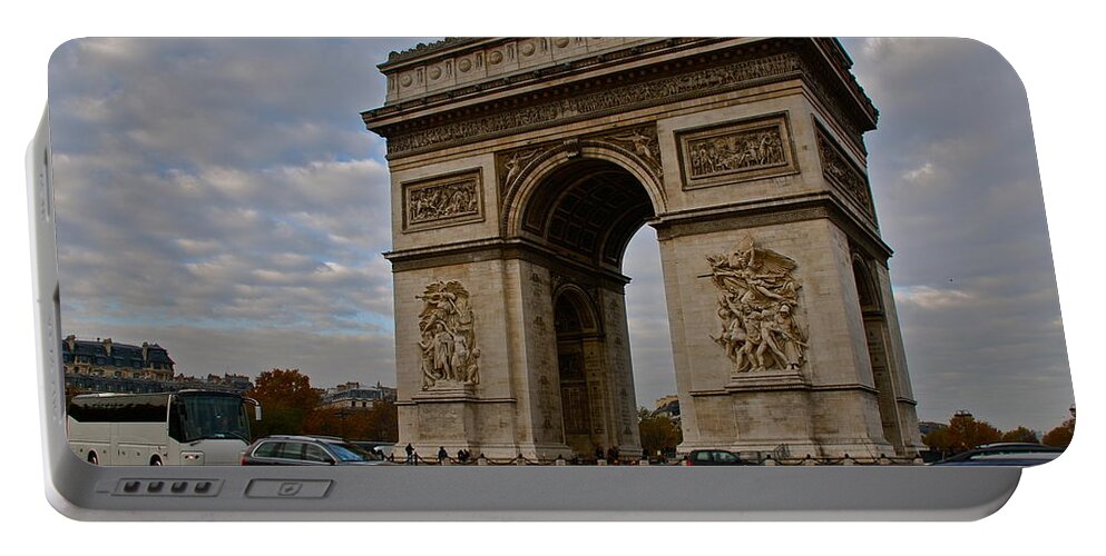 Paris Portable Battery Charger featuring the photograph Arc de Triomphe by Eric Tressler
