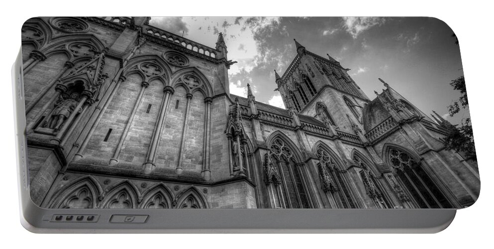 Cambridge Portable Battery Charger featuring the photograph Chapel of St. John's College - Cambridge by Yhun Suarez