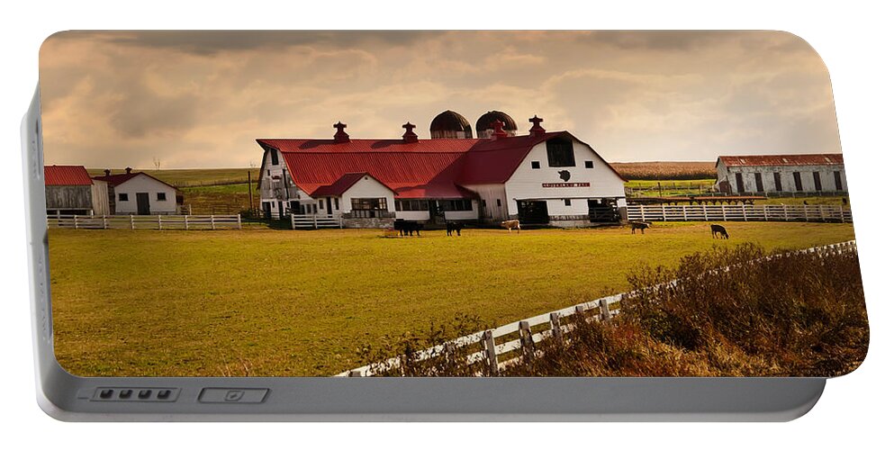 Farm Portable Battery Charger featuring the photograph Flemingsburg Farm Ky by Randall Branham
