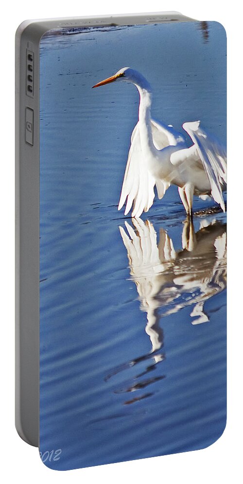 Egret Portable Battery Charger featuring the photograph Great Egret by Farol Tomson