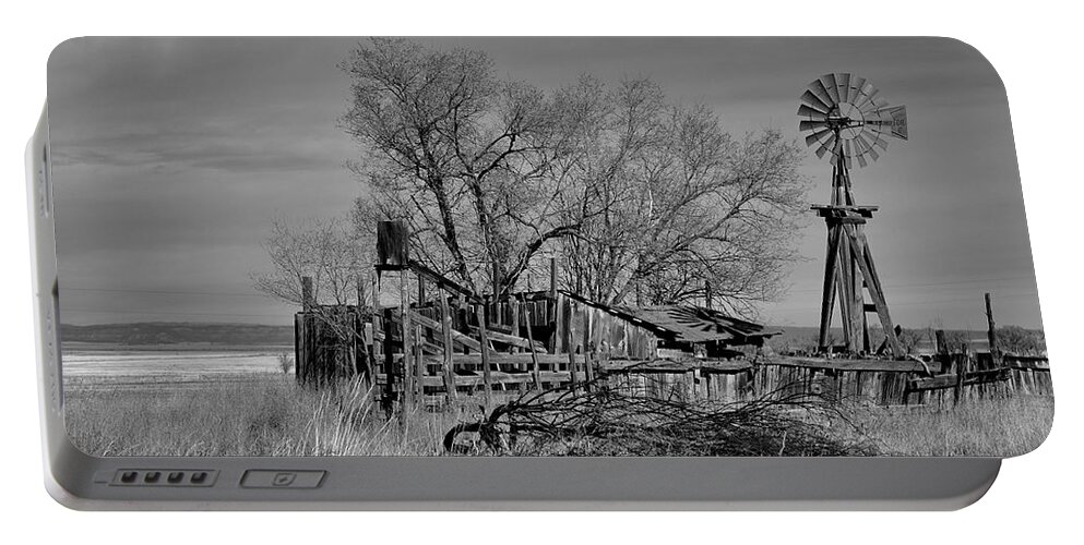 Landscape Portable Battery Charger featuring the photograph High Plains Wind by Ron Cline