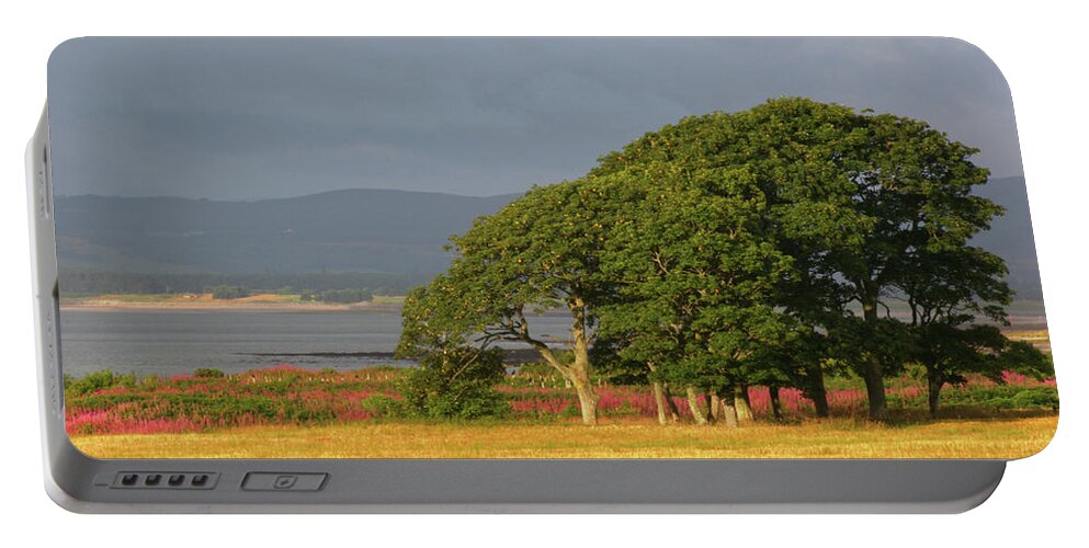 Highland Portable Battery Charger featuring the photograph Highland View by Robert Och