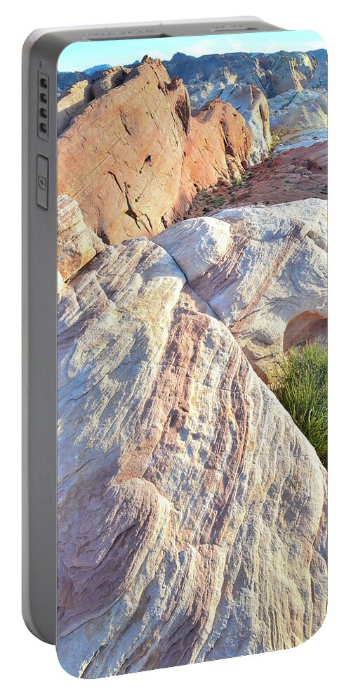 Valley Of Fire State Park Portable Battery Charger featuring the photograph North Valley of Fire #3 by Ray Mathis