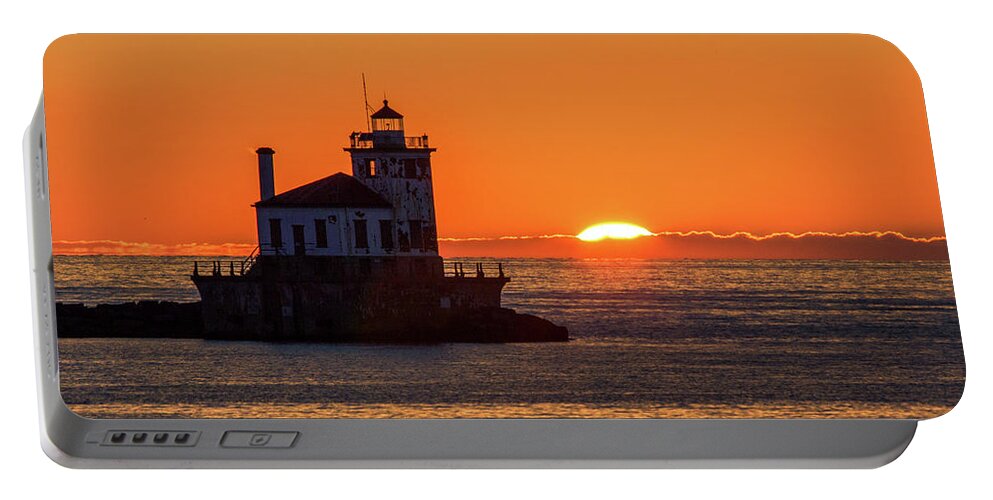 Sundown Portable Battery Charger featuring the photograph Setting Sun by Rod Best