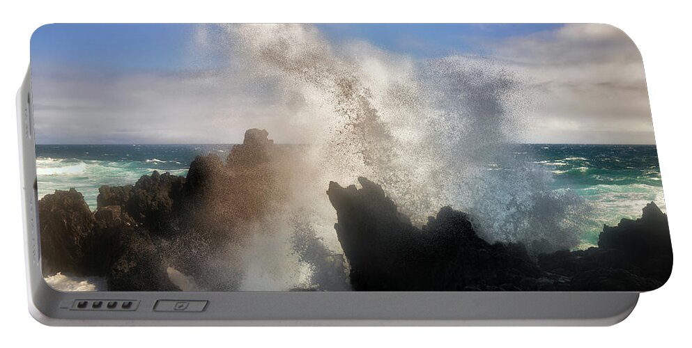 Laupahoeoe Beach Portable Battery Charger featuring the photograph Wave Breaker by Nicki Frates