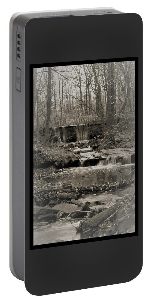 Water Portable Battery Charger featuring the photograph 112601-41 by Mike Davis