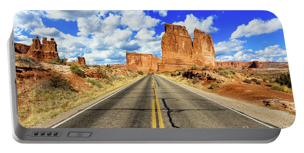 Arches National Park Portable Battery Charger featuring the photograph Arches National Park #19 by Raul Rodriguez