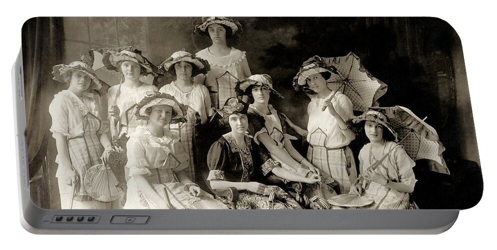 Vintage Fashion Portable Battery Charger featuring the photograph 1900 Fashionable Ladies by Historic Image
