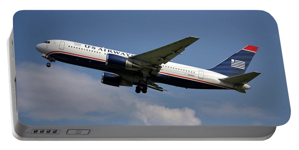 American Portable Battery Charger featuring the photograph American Airlines Boeing 767-200 by Smart Aviation