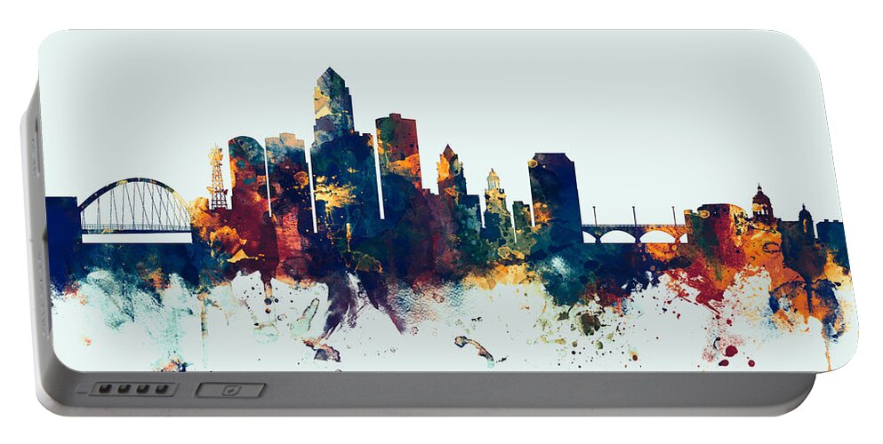 United States Portable Battery Charger featuring the digital art Des Moines Iowa Skyline by Michael Tompsett