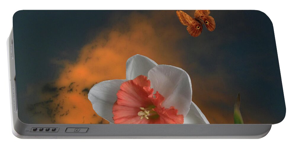 Flower Portable Battery Charger featuring the photograph 4413 by Peter Holme III
