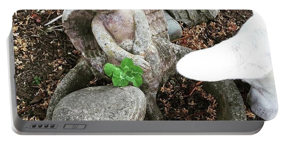 5leafclover Portable Battery Charger featuring the photograph Apple Agrees That Leaving This 5-leaf by Ginger Oppenheimer