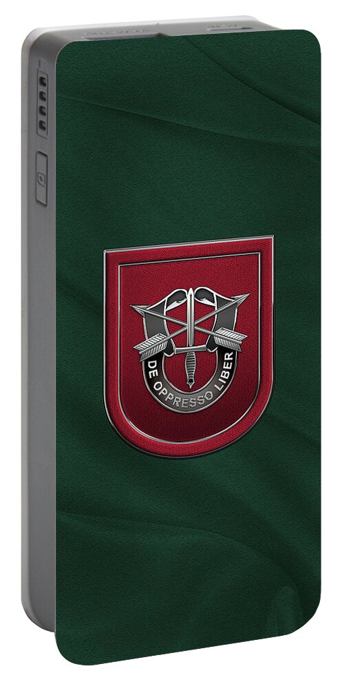 'u.s. Army Special Forces' Collection By Serge Averbukh Portable Battery Charger featuring the digital art U. S. Army 7th Special Forces Group - 7 S F G Beret Flash over Green Beret Felt by Serge Averbukh