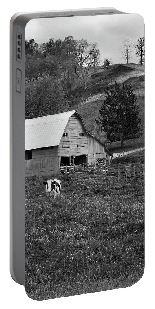 Old Barn Portable Battery Charger featuring the photograph Barn 4 by Mike McGlothlen
