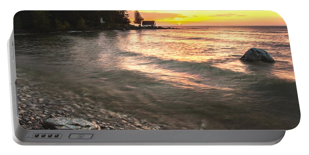  Washington Island Portable Battery Charger featuring the photograph Beach awakens by David Heilman