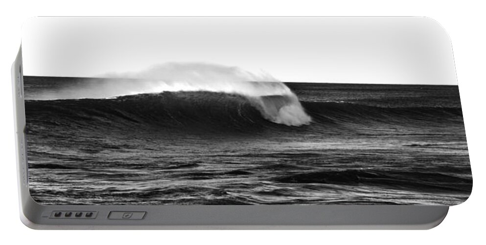 Climate Portable Battery Charger featuring the photograph Black and White Wave by Pelo Blanco Photo
